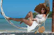 North Myrtle Beach: beach, WOMAN, swing